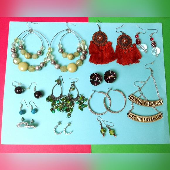 Earrings Assortment Bundle Of 12 - Picture 1 of 3